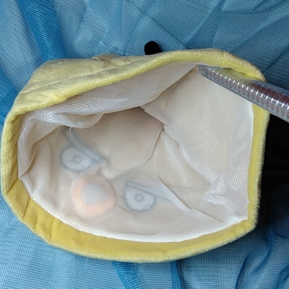 Angry Bird Chuck Plush Hat - Picture 3 of 5